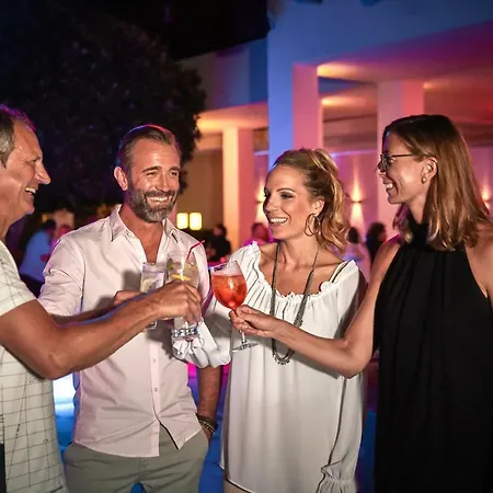 度假村 Robinson Daidalos 4*