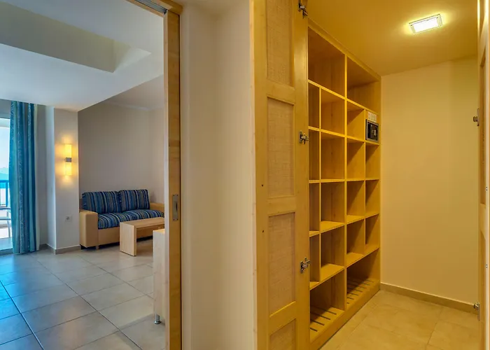 منتجع Robinson Daidalos 4*