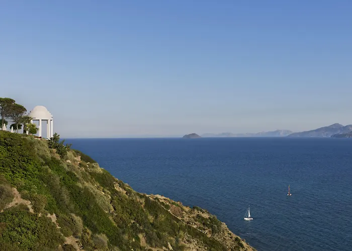 Robinson Daidalos منتجع 4*