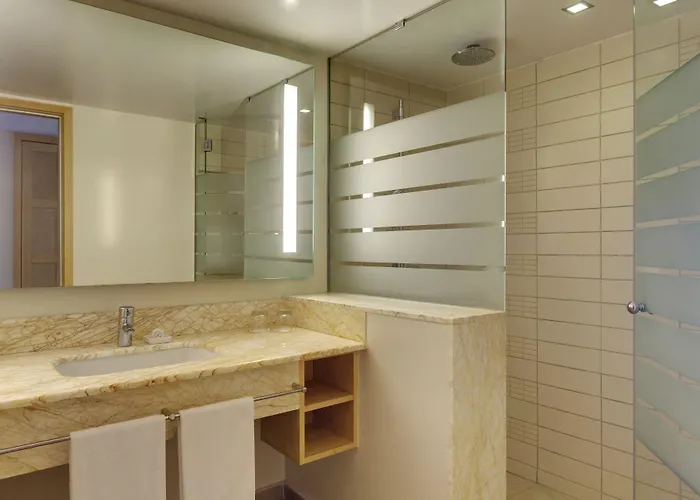 منتجع Robinson Daidalos