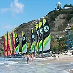 Robinson Daidalos منتجع