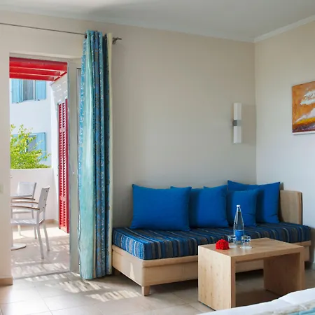 Resort Robinson Daidalos 4*