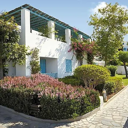 Robinson Daidalos Complex 4*
