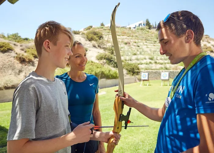 Robinson Daidalos Resort 4*